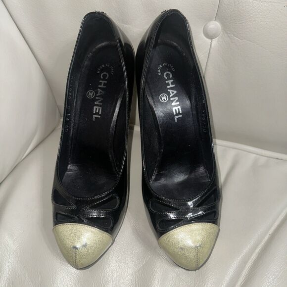 Authentic Chanel Black Cream Gray Patent Leather Platform Pumps Sz EU 38.5 US 8 - Picture 8 of 13